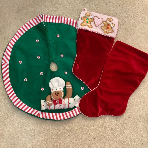 Christmas Tree Skirt 2 Christmas Stockings Gingerbread Man Accent - Picture 11 of 11